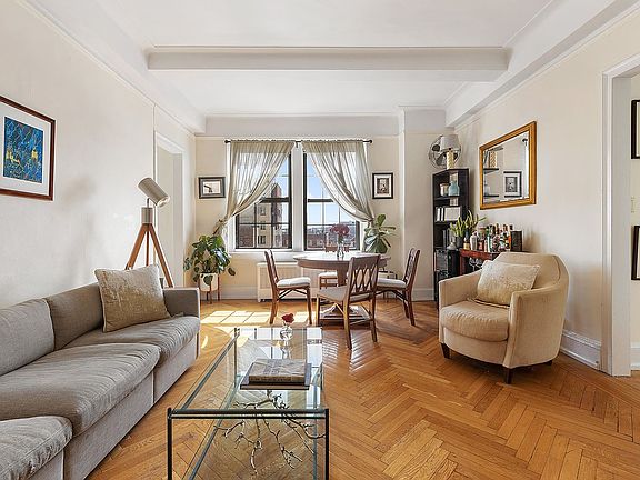 3rd image of 90 8th Ave APT 9E