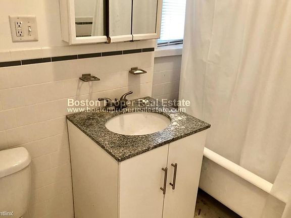 19 Queensberry St. #24 Boston - Fenway Unit Photo 2