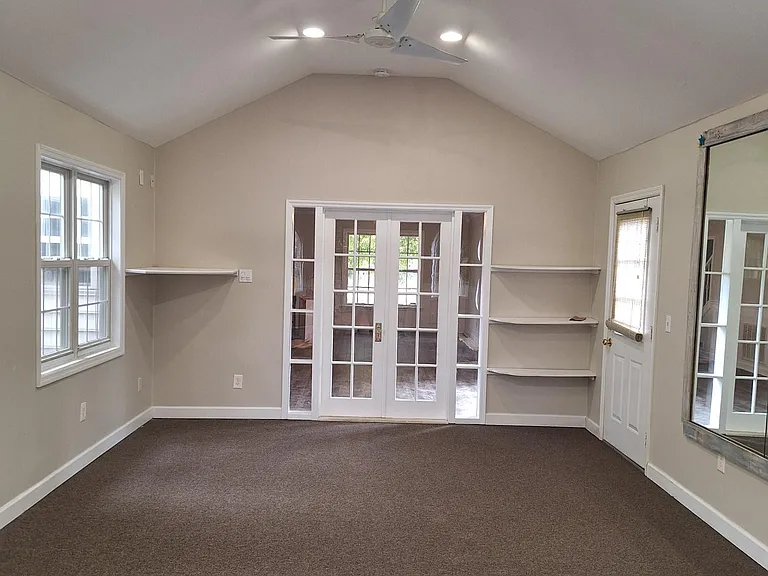 9742 Smalls Dr — Photo 12