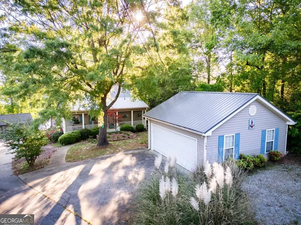 194 Sugar Cane Dr, Hartwell, GA 30643