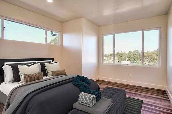 3 bed, 2.5 bath, 1400 sqft, $4,300 — Photo 2