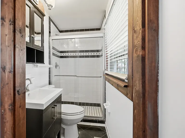 27 Laurelgrove Dr — Photo 14