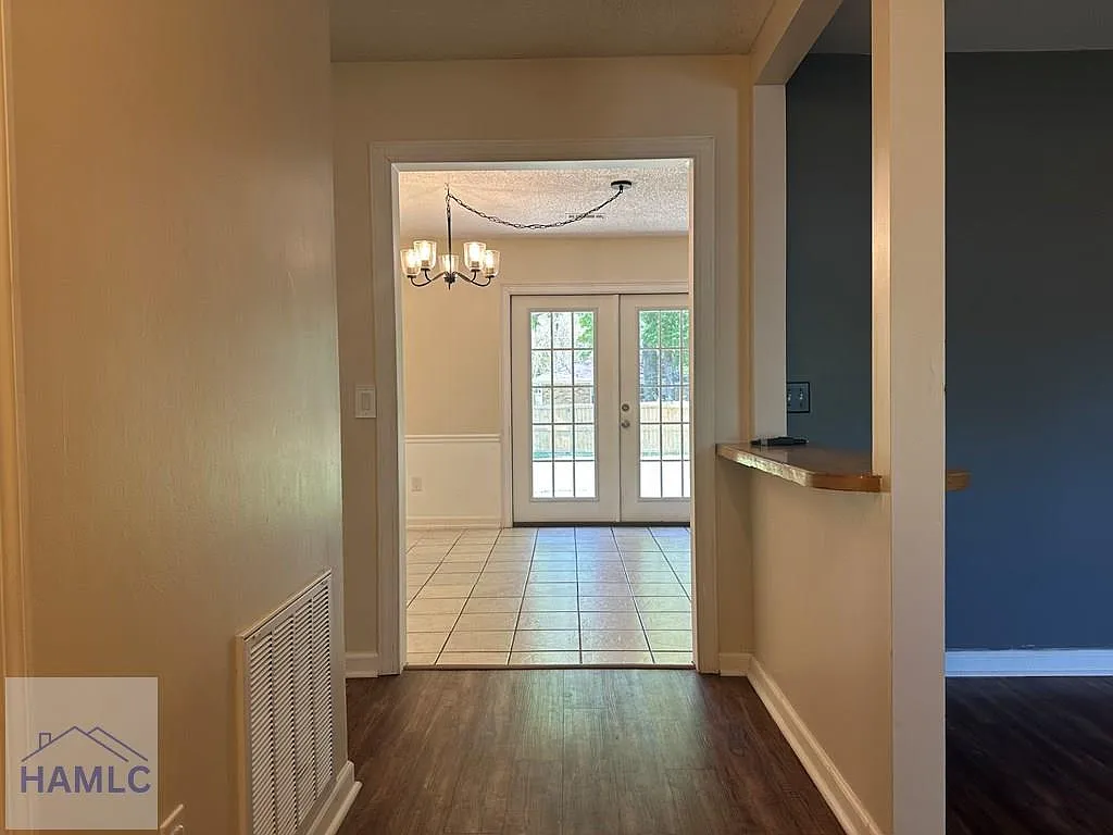 Building Photo - 209 Brighton Woods Dr