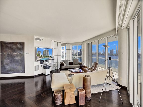 5th image of 2600 Island Blvd APT 1601