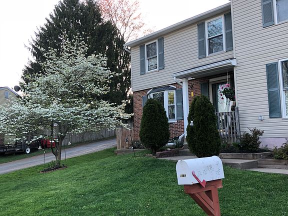 3rd image of 1564 Andover Ln