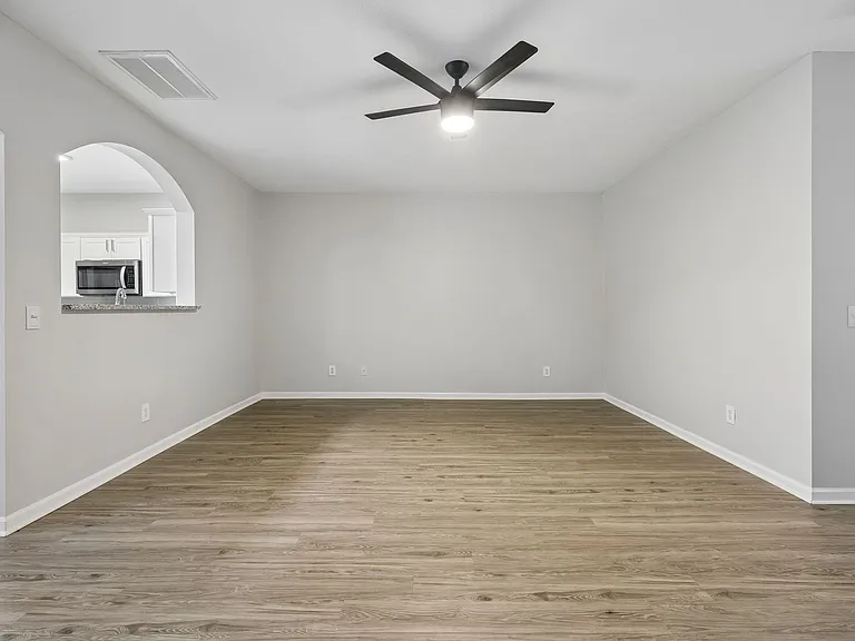 8261 Rossi Rd — Photo 9