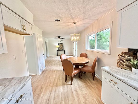 5th image of 7760 Deerfield Cv