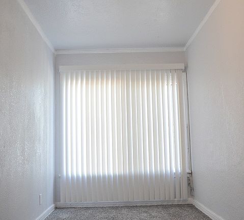 5th image of 1650 W 59th St
