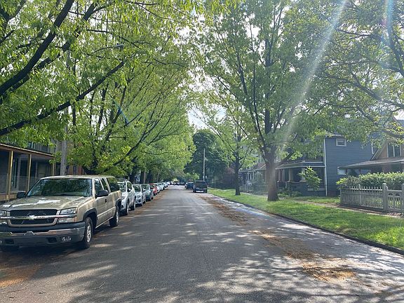 4th image of 4215 Whitman Ave