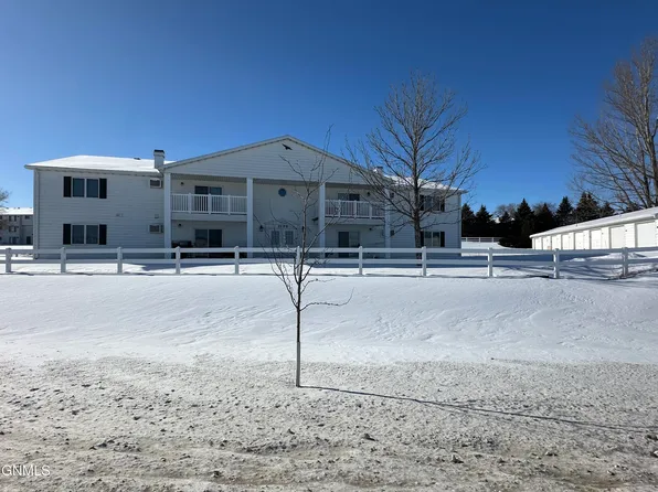 2108 E Dakota Pkwy APT 104, Williston, ND 58801