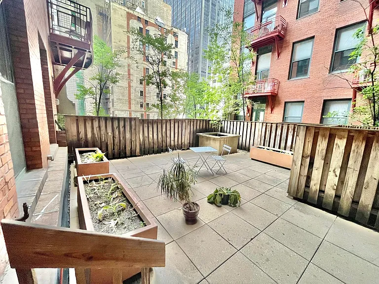 208 W Washington St #506 — Photo 15