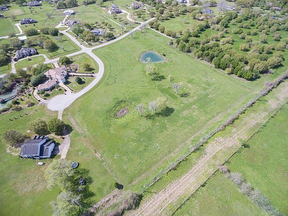 3rd image of 5315 River Park Dr