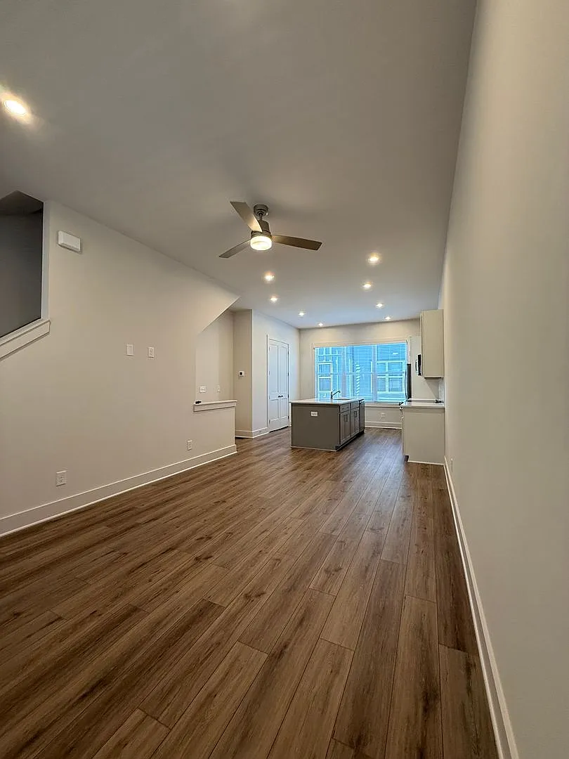 Building Photo - 1412 Cozy Ct SE