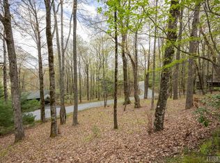 110 Golden Eagle Ct, Sapphire, NC 28774