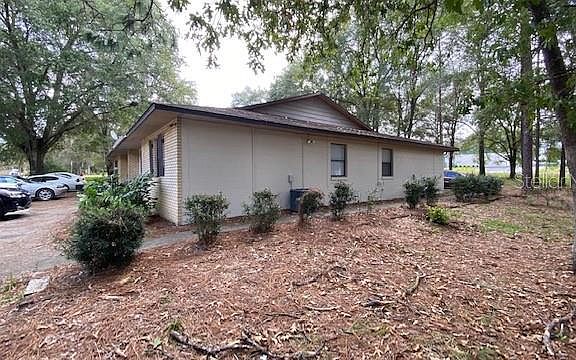 3rd image of 3800 NE 41st St