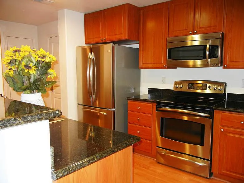 2 bed, 1152 sqft, $4,000 — Photo 1