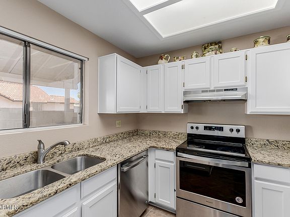 4th image of 2941 N OREGON Street #12