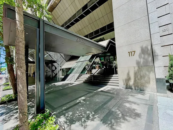 117 East 57th Street image 10 of 16