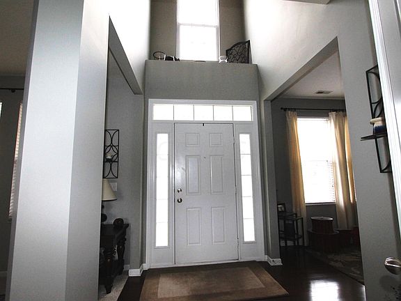 3rd image of 4036 Peregrine Pass Dr