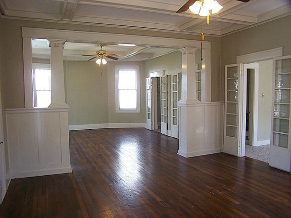 3rd image of 3219 Avenue Q