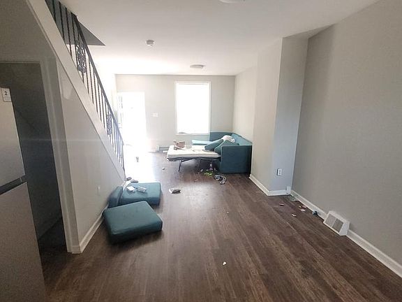 3rd image of 3178 Agate St