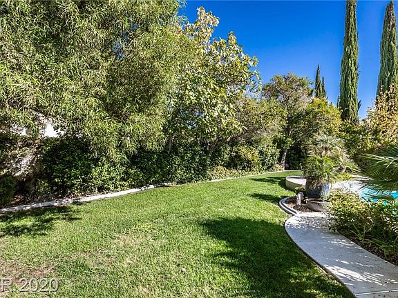 5th image of 8104 Lake Hills Dr