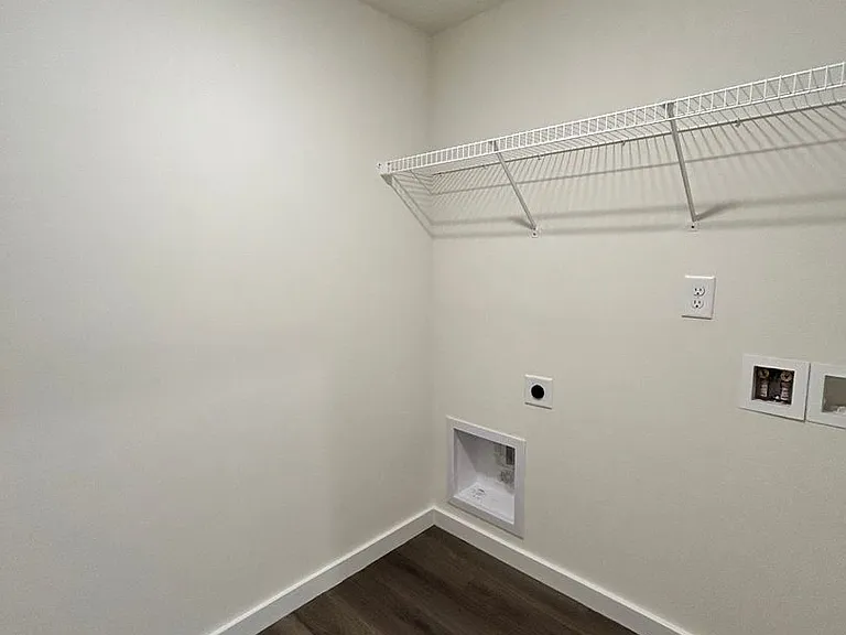 8560 Mulberry Way — Photo 4