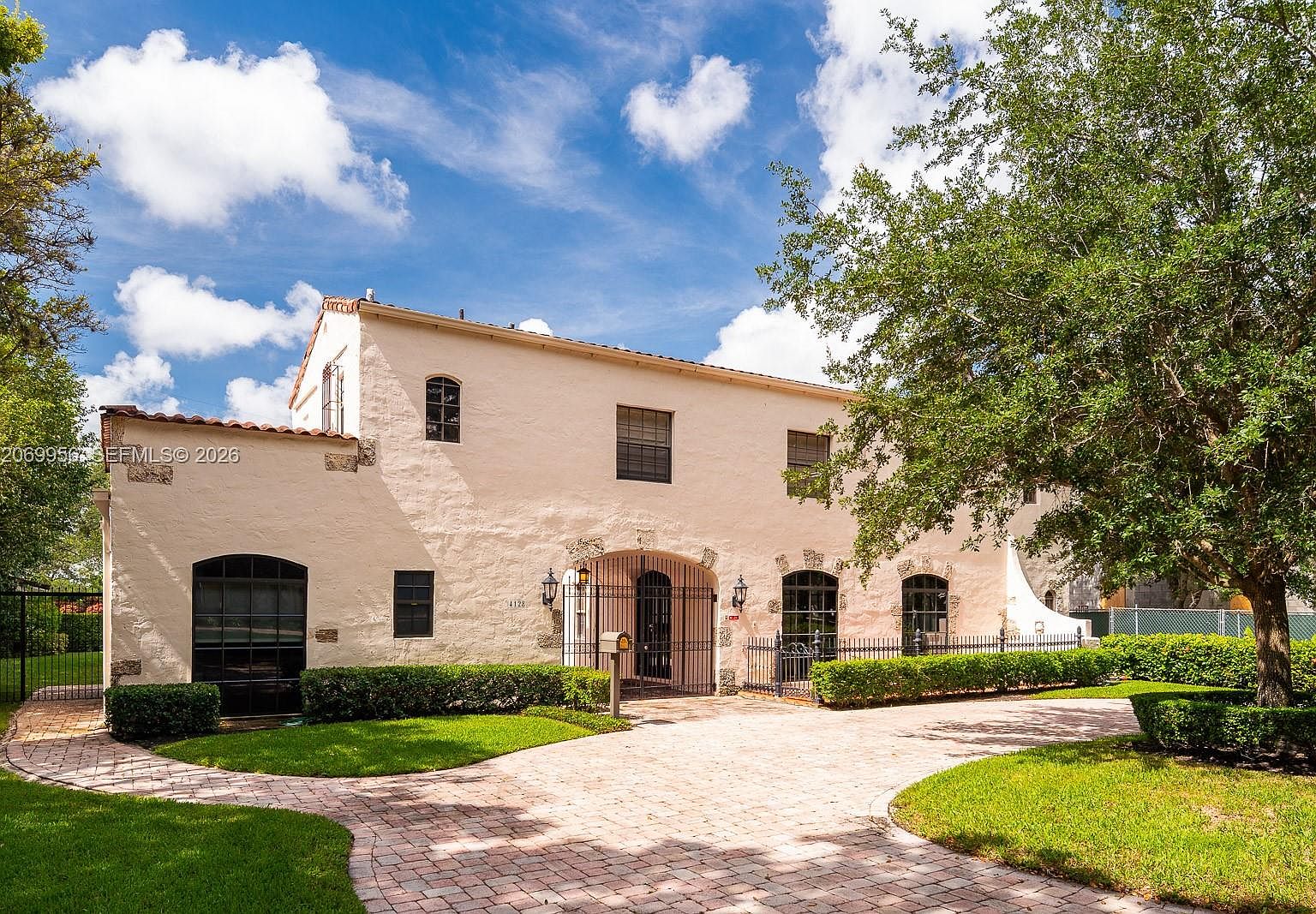 4128 Pinta Ct — Riviera Country Club