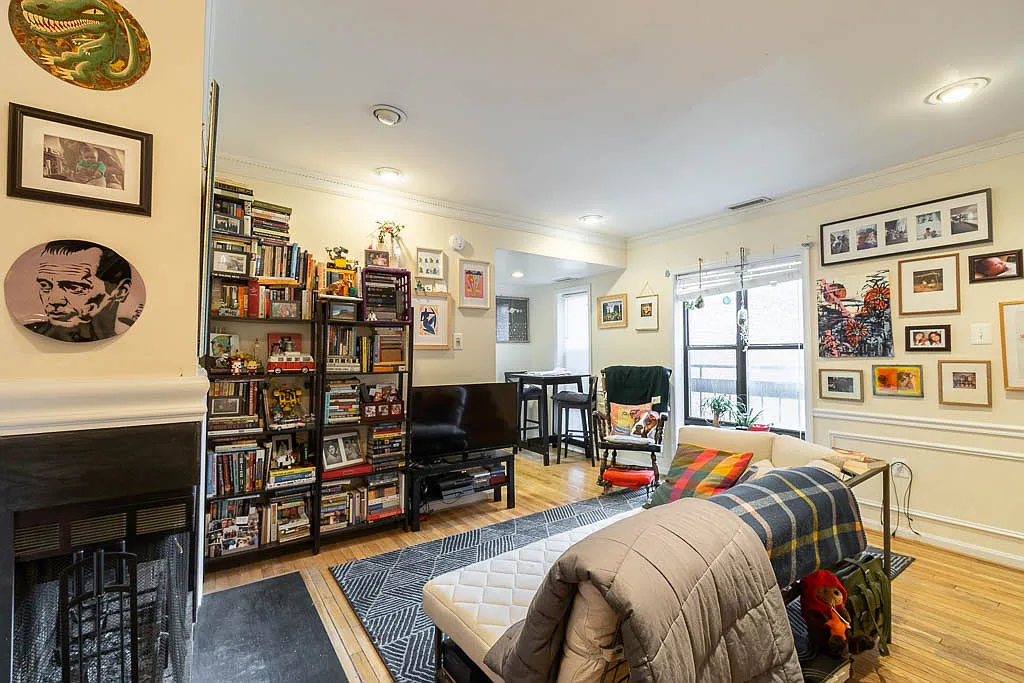 One Month Free Rent — Photo 2