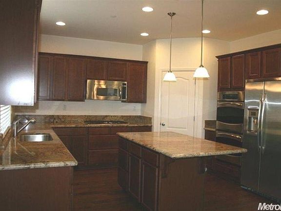 3rd image of 1846 Stageline Cir
