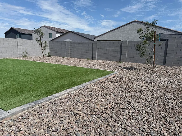 2370 E Steer Dr — Photo 35