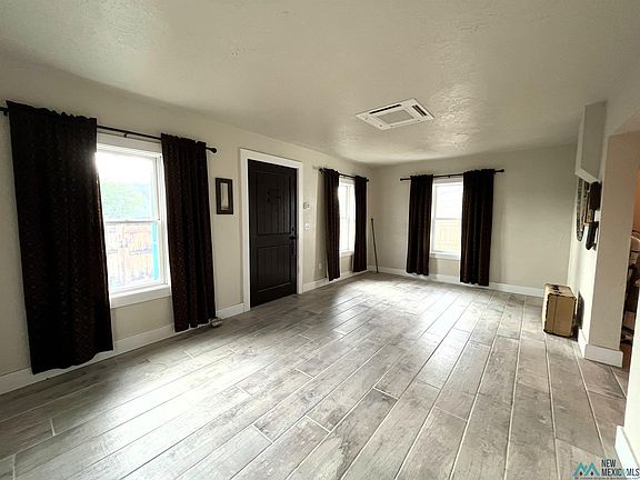 3rd image of 1301 Nickel St