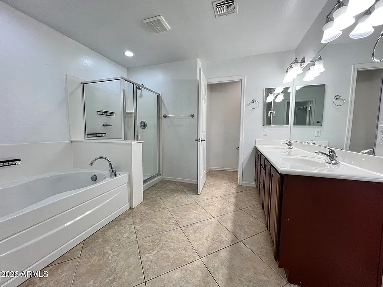 4642 S Carmine — Photo 34