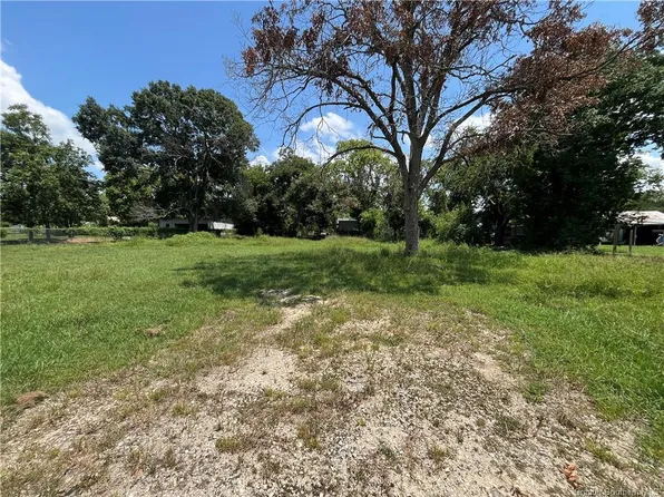 610 Louisiana Ave, Lake Arthur, LA 70549