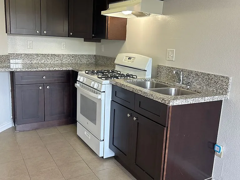 223 N Avenue 55 — Photo 5