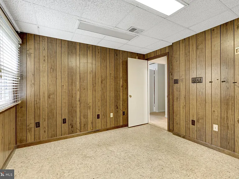 615 Kearney Ct SW — Photo 36