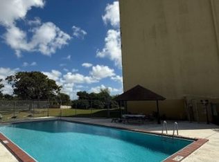 9405 W Flagler St APT D211, Miami, FL 33174