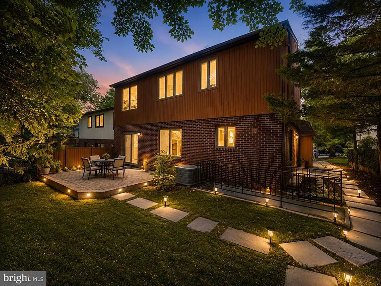 3615 Devilwood Ct — Photo 2