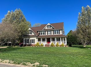 30 Dryden Dr, Poquoson, VA 23662