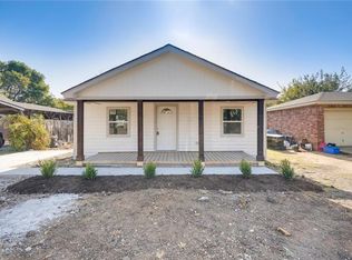 520 SE 2nd St, Grand Prairie, TX 75051