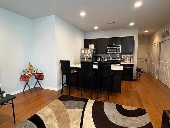 4th image of 1608 Ridge Ave APT 401