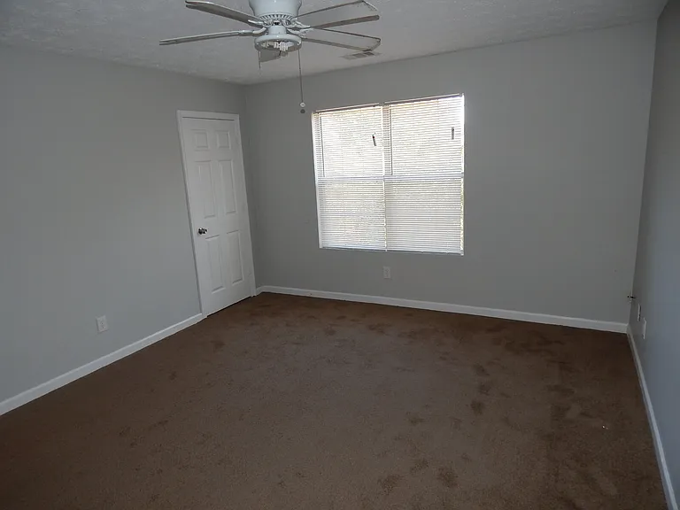 610 Waynes Ct SE — Photo 23