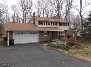 6229 Oak Hill Dr, Sykesville, MD 21784