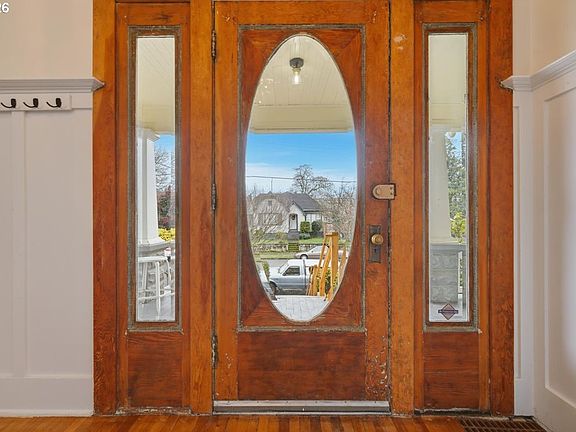 5th image of 4035 N Haight Ave