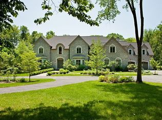 72 Pond Hills Ct, Pleasant Valley, NY 12569