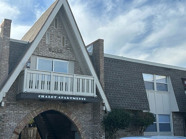 1st image of 1615 Thornton Ave #21
