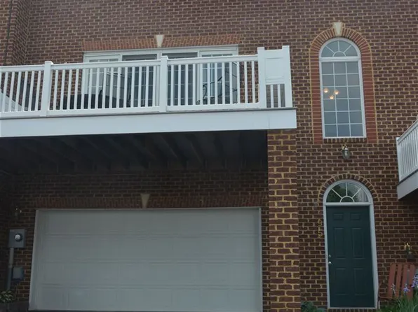 95 Blue Stone Hills Dr, Harrisonburg, VA 22801