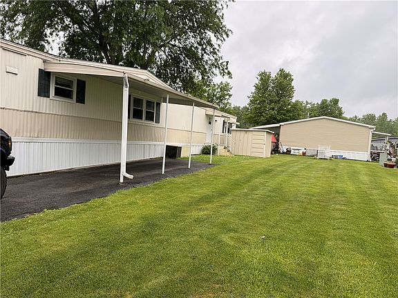 5th image of 37 Keuka Ln
