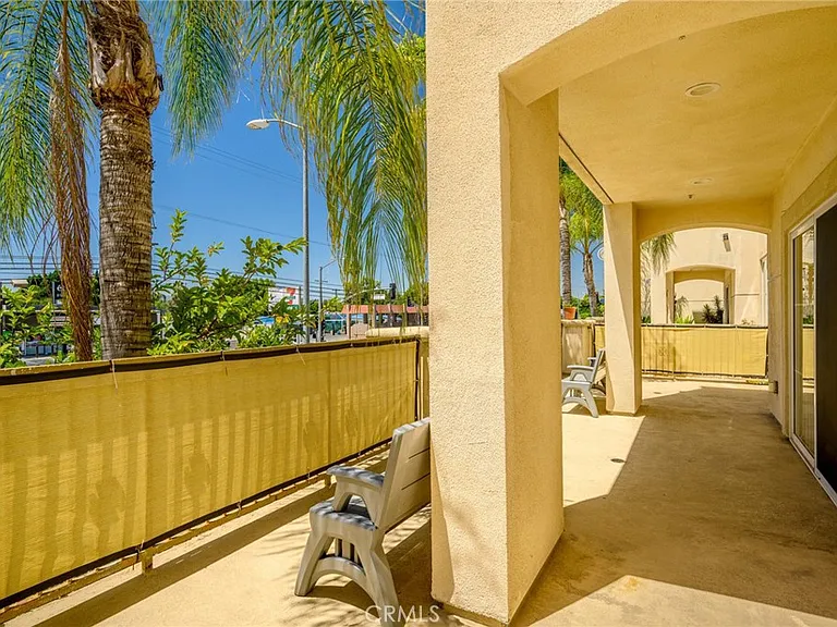 6800 Corbin Ave — Photo 33