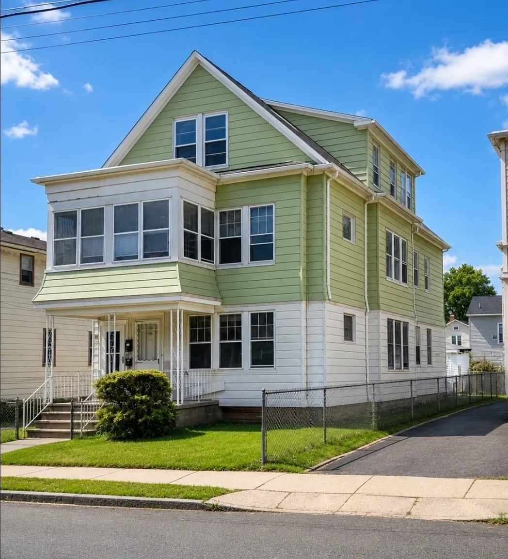 2 bed, 1.0 bath, 2932 sqft, $1,850 — Photo 1
